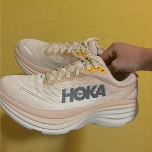 NWT Hoka Bondi 8